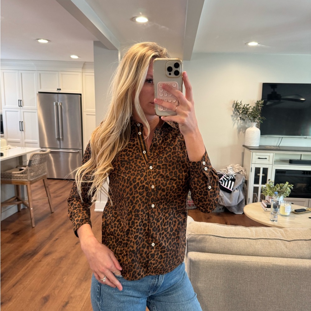 Talbots Button Up Size Small - Picture 2 of 3